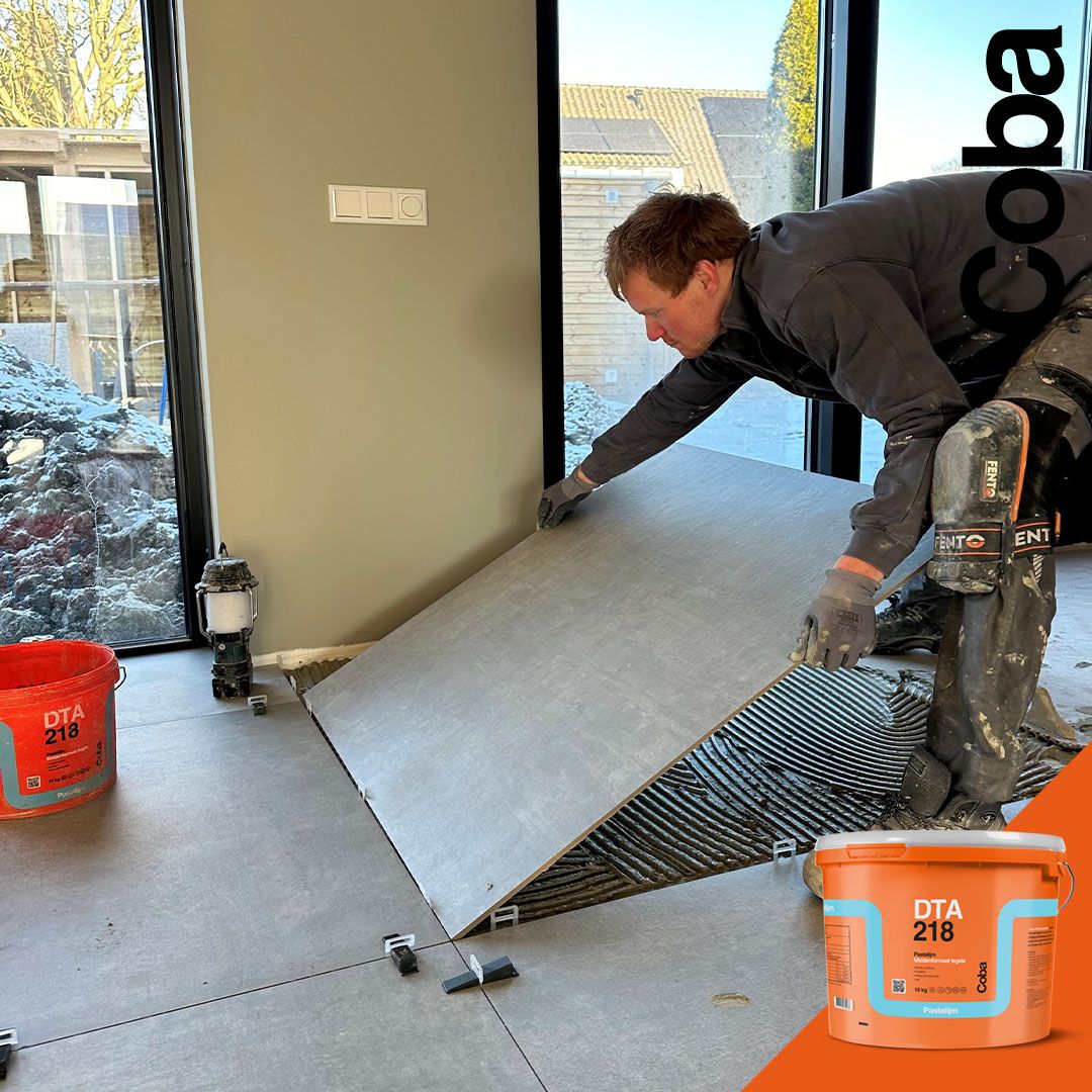 Beeld met packshot.jpg